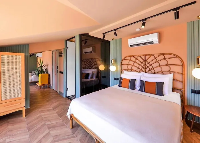 Luff Boutique - Adult Only 3*