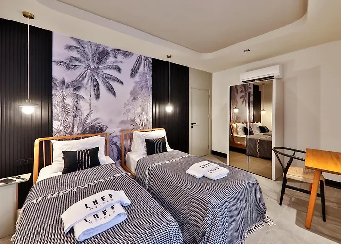 Luff Boutique - Adult Only 3*