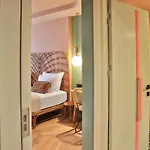 Luff Boutique - Adult Only Каш
