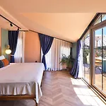Luff Boutique - Adult Only 3*